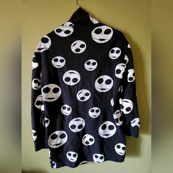 Jack Skellington Cardigan - Picture 2 of 3